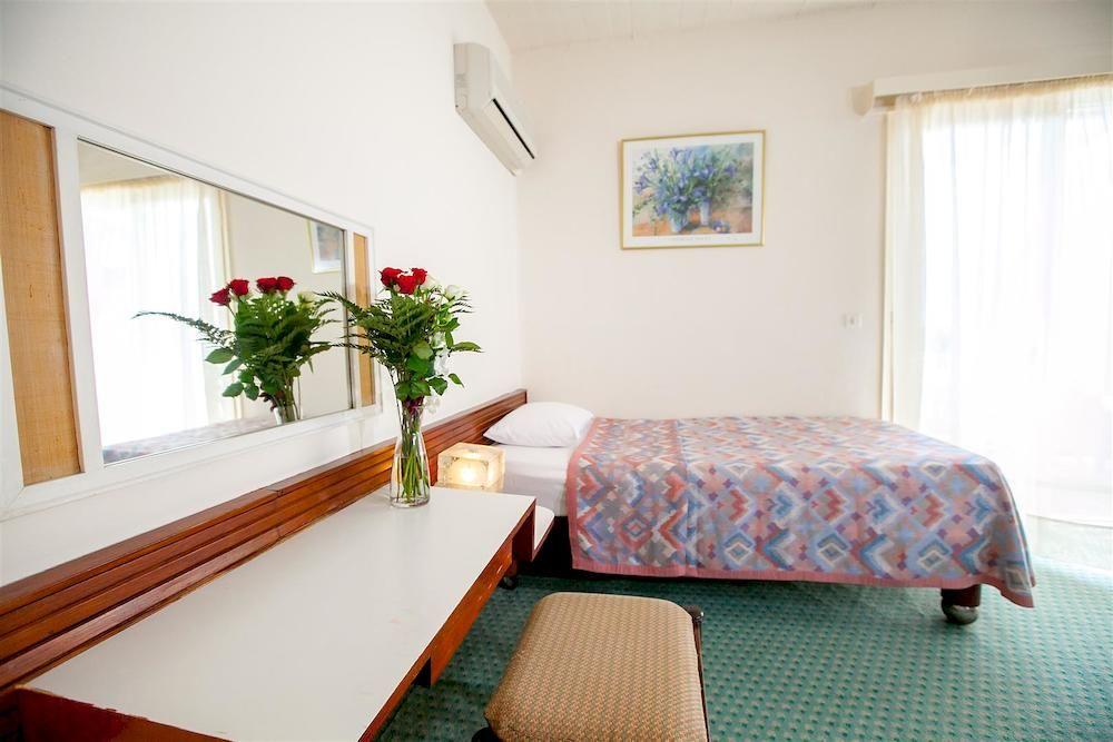 Hotel Theoxenia Anex Mesolóngion Zewnętrze zdjęcie